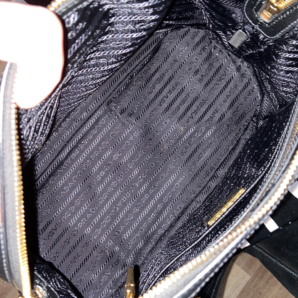 ❤️TRADED❤️Prada Bauletto Tessuto Saffiano 1BB013 - Picture 10 of 17
